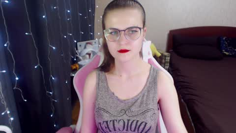 Snapshot of eva_orchid chatting on January 31, 2025, 3:55 pm Eva online show from January 31, 2025, 3:55 pm