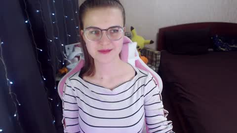 Snapshot of eva_orchid chatting on February 7, 2025, 4:14 pm Eva online show from February 7, 2025, 4:14 pm