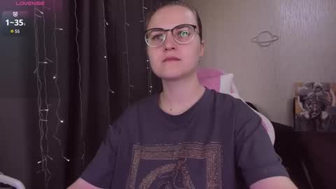 Snapshot of eva_orchid chatting on September 21, 2025, 10:50 am Eva online show from September 21, 2025, 10:50 am