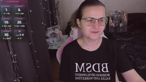 Snapshot of eva_orchid chatting on October 19, 2025, 10:27 am Eva online show from October 19, 2025, 10:27 am