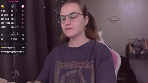 Snapshot of eva_orchid chatting on November 9, 2025, 10:46 am Eva online show from November 9, 2025, 10:46 am