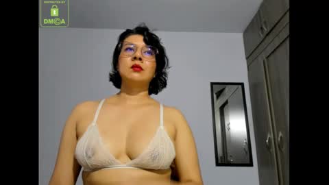 Snapshot of eva_rain01 chatting on December 29, 2024, 5:44 pm Eva online show from December 29, 2024, 5:44 pm