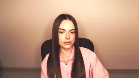 Eva online show from October 16, 2025, 4:08 pm