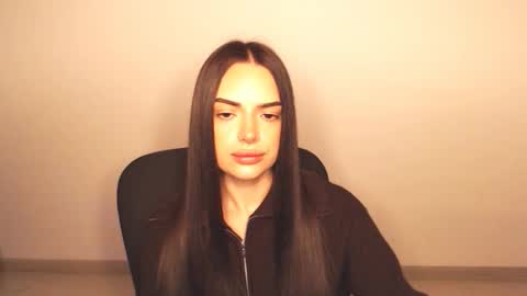 Eva online show from October 19, 2025, 3:12 pm