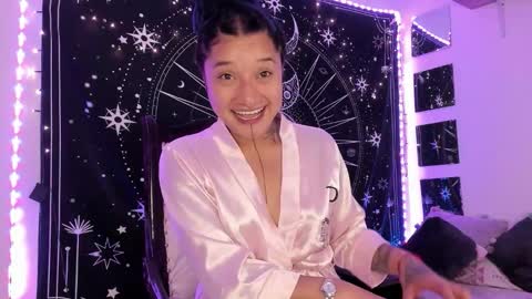 Eva  online show from September 18, 2025, 6:15 am