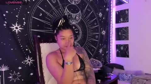 Eva  online show from October 5, 2025, 8:45 am