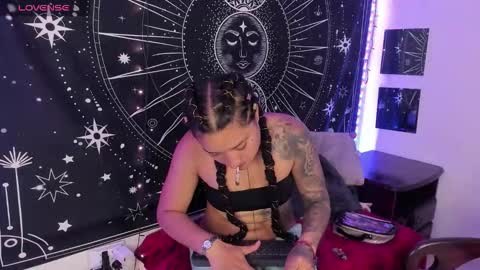 Eva  online show from October 15, 2025, 8:03 am