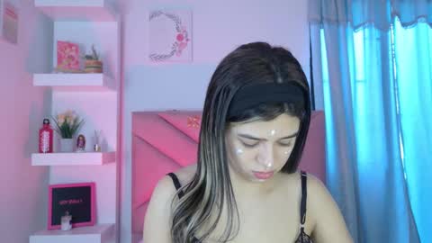 Snapshot of eva_sin18 chatting on October 4, 2025, 12:25 pm Eva Sin online show from October 4, 2025, 12:25 pm