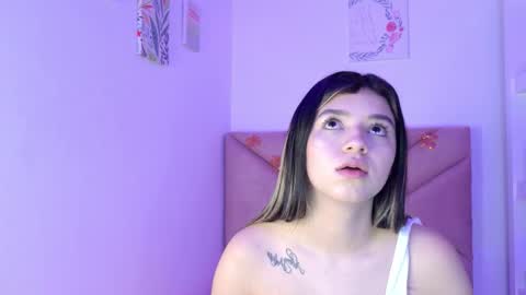 Snapshot of eva_sin18 chatting on October 15, 2025, 12:00 am Eva Sin online show from October 15, 2025, 12:00 am
