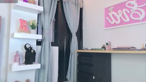 Eva Sin online show from November 20, 2025, 11:15 pm