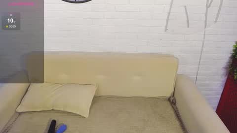 Snapshot of eva_willise chatting on November 29, 2025, 3:48 pm Hi Im Eva new here online show from November 29, 2025, 3:48 pm