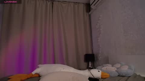 Snapshot of evaa_moonn_ chatting on September 14, 2025, 11:20 am Eva online show from September 14, 2025, 11:20 am