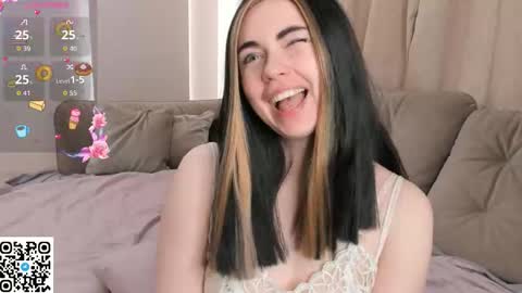 Snapshot of evablimey chatting on November 6, 2025, 6:14 am Eva online show from November 6, 2025, 6:14 am