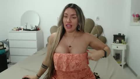 Snapshot of evabomb chatting on October 22, 2025, 8:30 pm EvaBomb online show from October 22, 2025, 8:30 pm