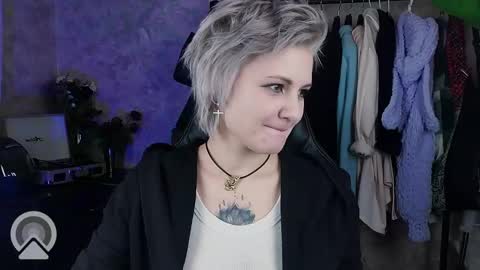 Snapshot of evabrownie chatting on January 28, 2025, 3:35 pm Eva Brownie online show from January 28, 2025, 3:35 pm