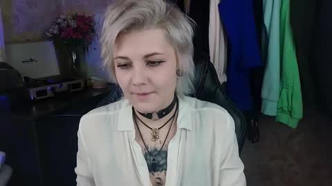 Snapshot of evabrownie chatting on February 11, 2025, 8:15 am Eva Brownie online show from February 11, 2025, 8:15 am