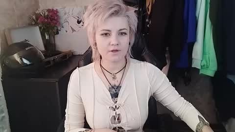 Snapshot of evabrownie chatting on February 21, 2025, 9:24 am Eva Brownie online show from February 21, 2025, 9:24 am