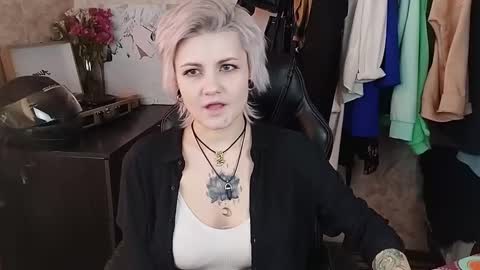 Snapshot of evabrownie chatting on February 22, 2025, 10:18 am Eva Brownie online show from February 22, 2025, 10:18 am