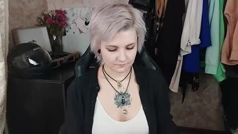 Snapshot of evabrownie chatting on February 22, 2025, 1:24 pm Eva Brownie online show from February 22, 2025, 1:24 pm