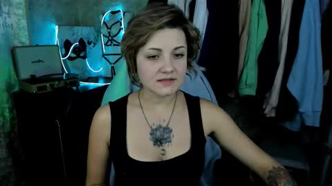 Snapshot of evabrownie chatting on September 18, 2025, 6:32 pm Eva Brownie online show from September 18, 2025, 6:32 pm