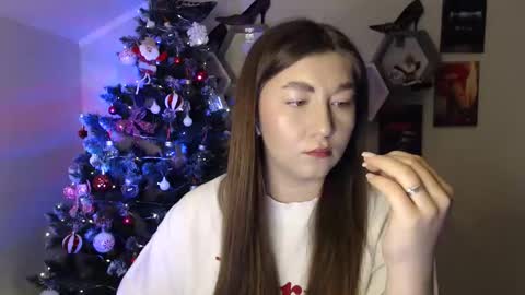 Evachaturbatte online show from December 16, 2025, 7:35 am