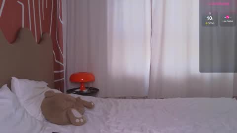 Snapshot of evacroan chatting on October 9, 2025, 7:06 am Eva online show from October 9, 2025, 7:06 am