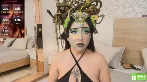 Evadne online show from October 30, 2025, 9:04 pm