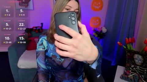 Snapshot of evafolverr chatting on November 2, 2025, 7:00 am Eva online show from November 2, 2025, 7:00 am