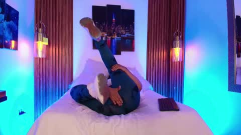 EVA GODDESS  online show from November 21, 2025, 8:40 pm