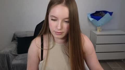 Snapshot of evajuly chatting on December 17, 2024, 8:23 am Eva online show from December 17, 2024, 8:23 am