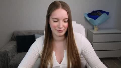 Snapshot of evajuly chatting on February 8, 2025, 8:52 am Eva online show from February 8, 2025, 8:52 am