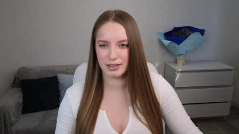 Snapshot of evajuly chatting on February 13, 2025, 7:45 am Eva online show from February 13, 2025, 7:45 am