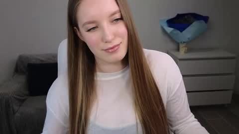 Snapshot of evajuly chatting on March 1, 2025, 4:22 pm Eva online show from March 1, 2025, 4:22 pm