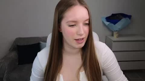 Snapshot of evajuly chatting on March 3, 2025, 3:30 am Eva online show from March 3, 2025, 3:30 am