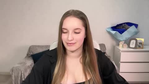 Snapshot of evajuly chatting on September 24, 2025, 1:14 pm Eva online show from September 24, 2025, 1:14 pm