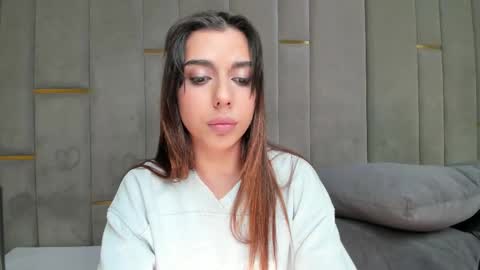 Snapshot of evalims chatting on September 21, 2025, 10:06 am EVA online show from September 21, 2025, 10:06 am