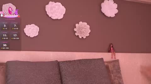 Eva Moretti online show from November 19, 2025, 7:58 pm