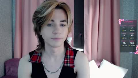 evan_reinhart online show from October 15, 2025, 11:05 pm