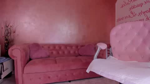 Eva online show from January 28, 2025, 9:50 pm