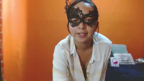 evangelinne_01 online show from November 21, 2025, 5:00 pm