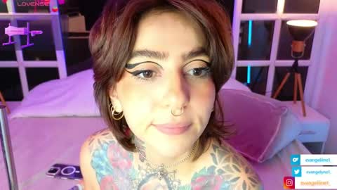 Snapshot of evangelyne1 chatting on January 22, 2025, 10:15 pm Evangelyne online show from January 22, 2025, 10:15 pm