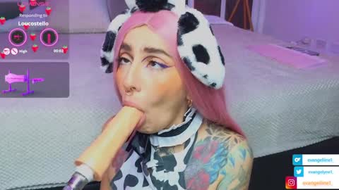 Snapshot of evangelyne1 chatting on January 23, 2025, 3:54 pm Evangelyne online show from January 23, 2025, 3:54 pm