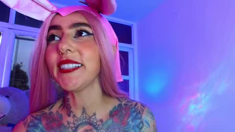 Snapshot of evangelyne1 chatting on February 22, 2025, 7:14 pm Evangelyne online show from February 22, 2025, 7:14 pm