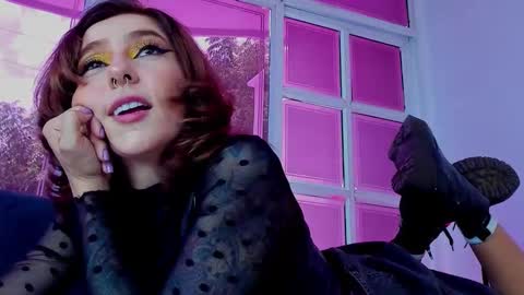 Snapshot of evangelyne1 chatting on September 17, 2025, 4:19 pm Evangelyne online show from September 17, 2025, 4:19 pm