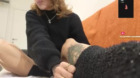 Snapshot of evangelyne1 chatting on December 2, 2025, 5:08 pm Evangelyne online show from December 2, 2025, 5:08 pm