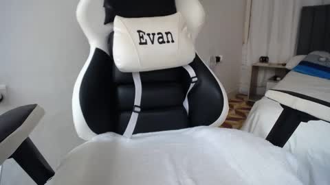 Evan online show from January 2, 2025, 5:07 pm
