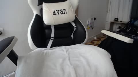 Evan online show from January 9, 2025, 5:33 pm