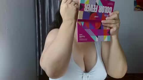 Snapshot of evansvictoria chatting on November 8, 2025, 4:18 pm Victoria online show from November 8, 2025, 4:18 pm