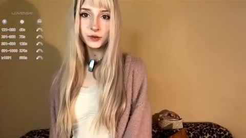 Eva online show from November 9, 2025, 7:17 am