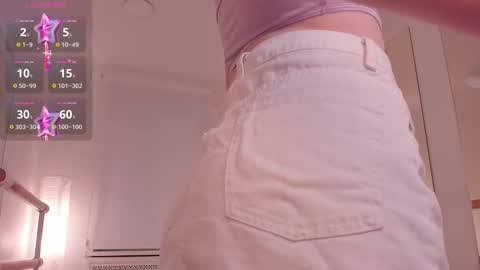 Snapshot of evaselin chatting on October 31, 2025, 5:30 am Eva online show from October 31, 2025, 5:30 am